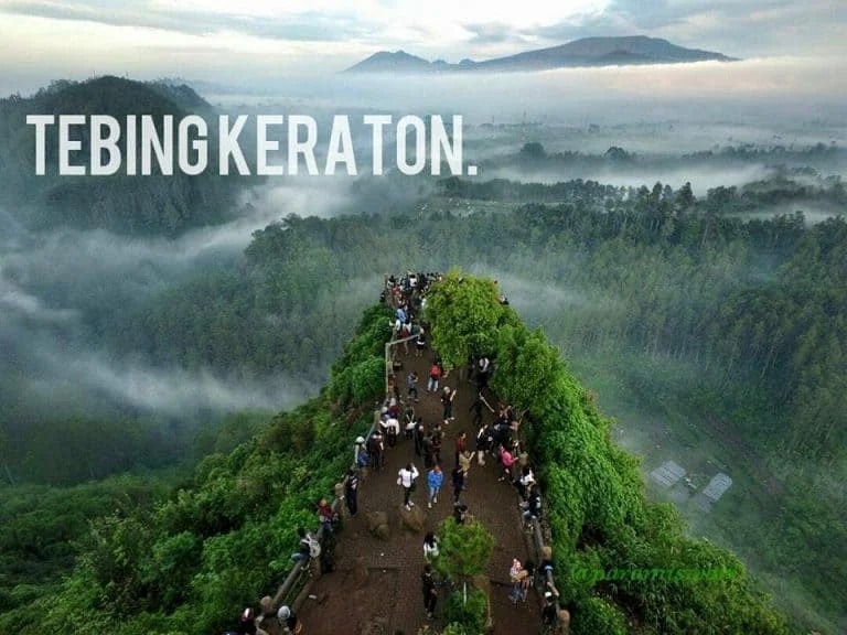 Tebing Keraton: Menjemput Sunrise Terbaik di Atas Patahan Lembang