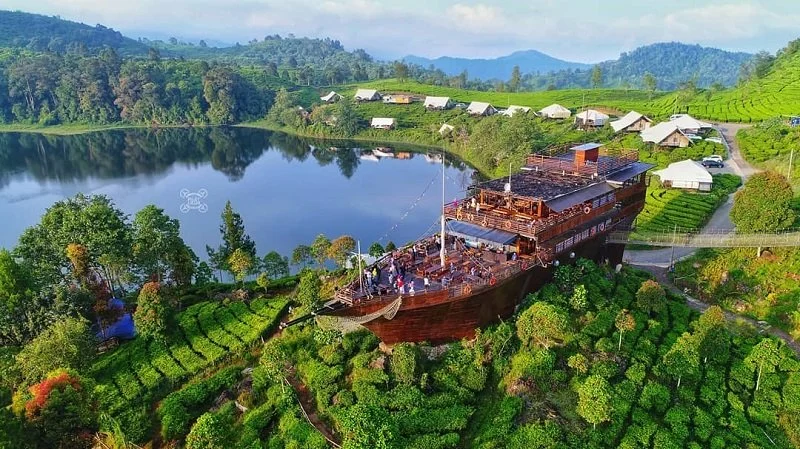 Situ Patenggang: Romansa Danau, Legenda Cinta, & Keunikan Pinisi Resto